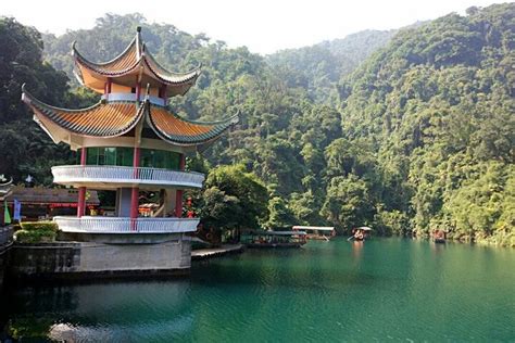 清洌的鼎湖山泉水 天然矿泉中的奥秘之旅